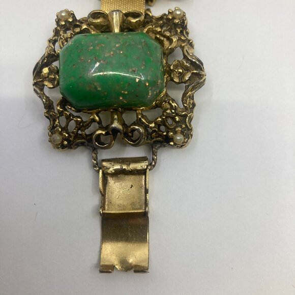 Vtg '60 SELRO SELINI ? chunky green lucite faux pearl gold tone panel bracelet - Picture 3 of 5